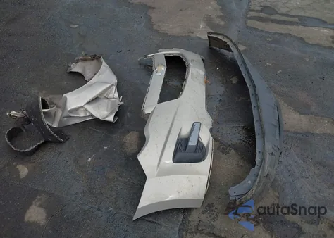 2012 Chevrolet Equinox Ls z USA, uszkodzony, nr VIN 2GNFLCEK9C6165965